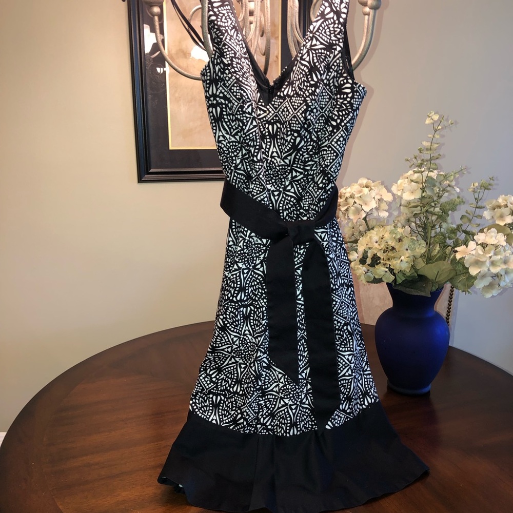- NINE WEST V-Neck  black and white dress, size 6